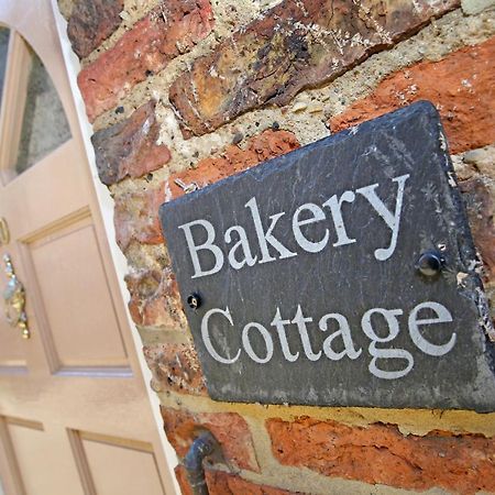 Thirsk Stays - Bakery Cottage Екстериор снимка